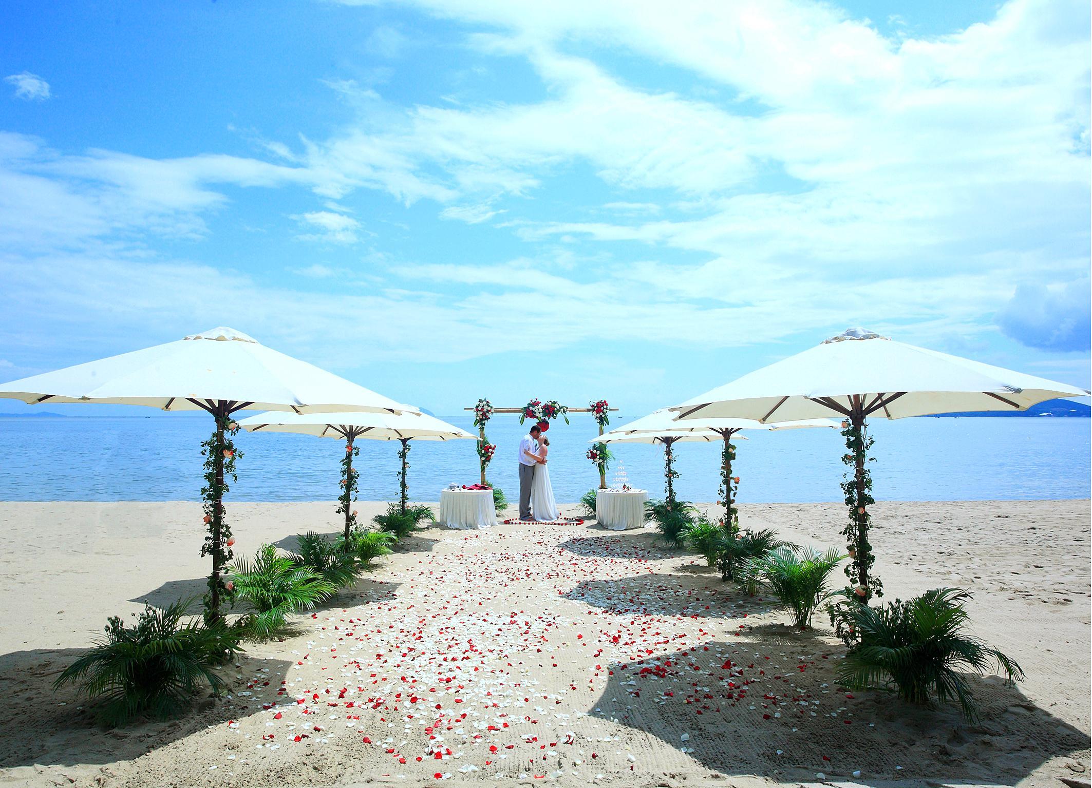 Sunrise Nha Trang Beach Hotel & Spa Esterno foto